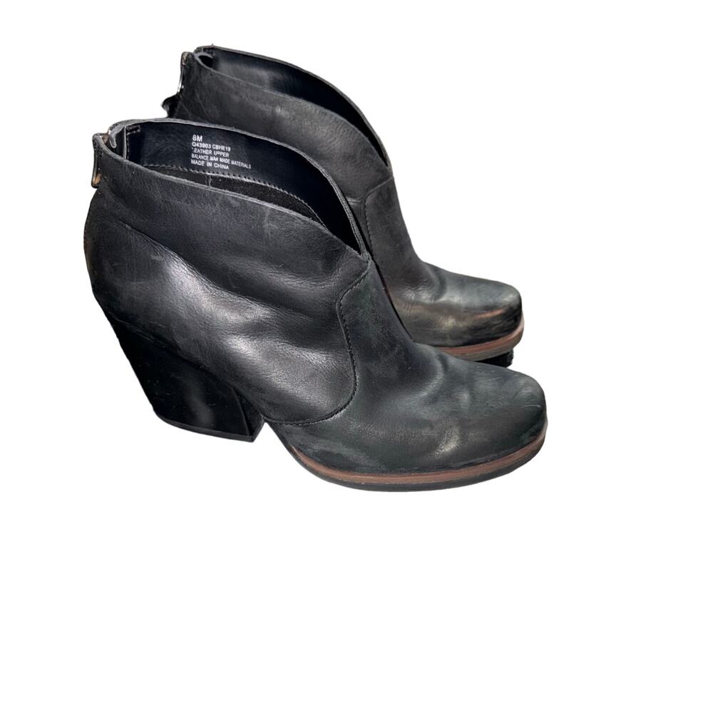 KORKS Black Gemini Leather Block Heel Bootie - size 8